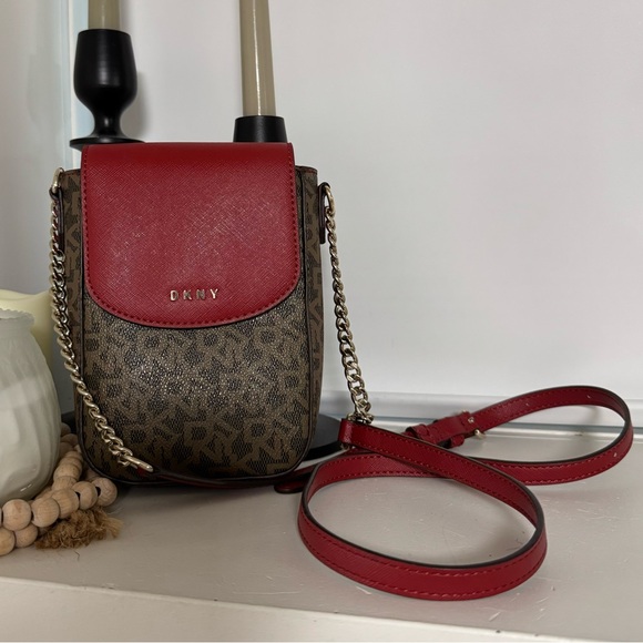 DKNY Purse Like New - Picture 1 of 13